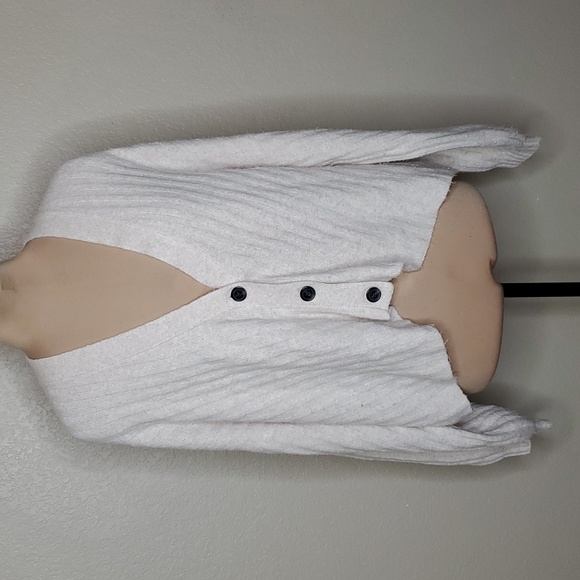 American Eagle Outfitters Sweaters - American Eagle Large Ivory Ribbed Knit oversized Boxy Cardigan